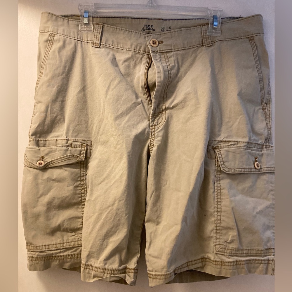 Izod Men's Beige Cargo Shorts